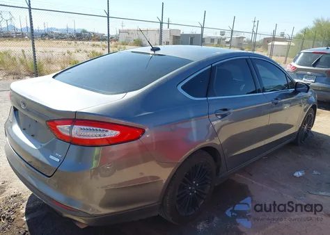 2014 Ford Fusion Se z USA, uszkodzony, nr VIN 3FA6P0HD8ER354665